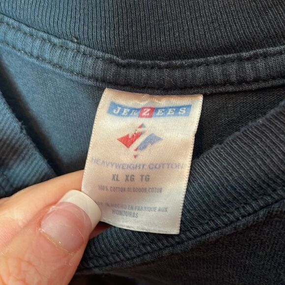 Guns N Roses Graphic T-shirt. Size XL. Unisex. - Picture 3 of 4